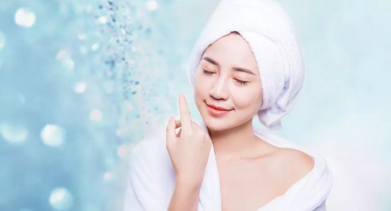 秋季护肤小知识:秋天护肤清洁和补水很重要哦