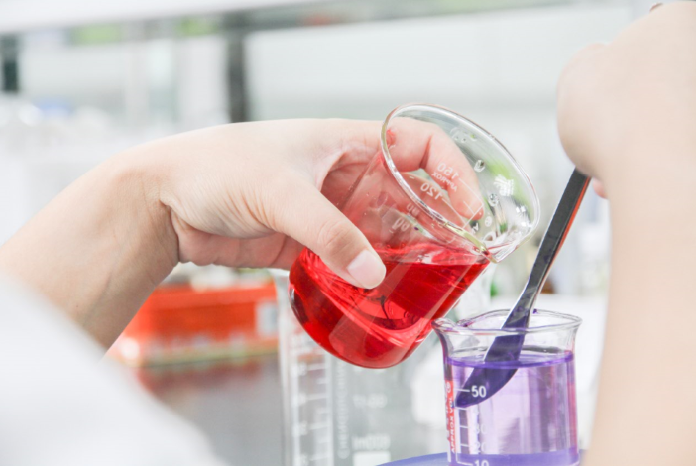 如何规避化妆品OEM可能会带来的风险呢 如何规避化妆品OEM可能会带来的风险呢